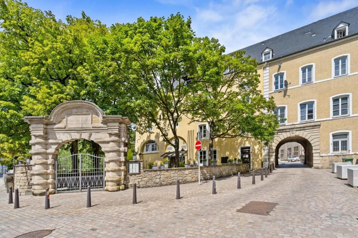 Luxurious 2Br Apt With Balcony In Luxembourg Lejlighed Eksteriør billede