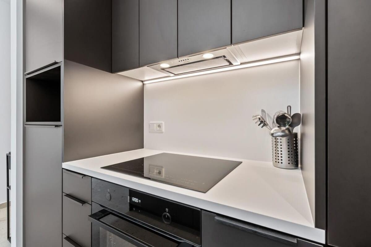 Luxurious 2Br Apt With Balcony In Luxembourg Lejlighed Eksteriør billede